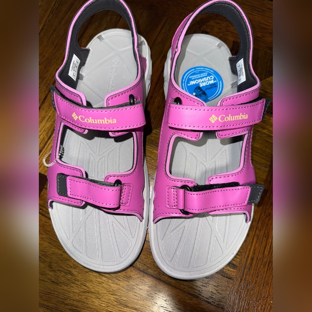 NWT COLUMBIA TECHSUN PINK SIZE  6